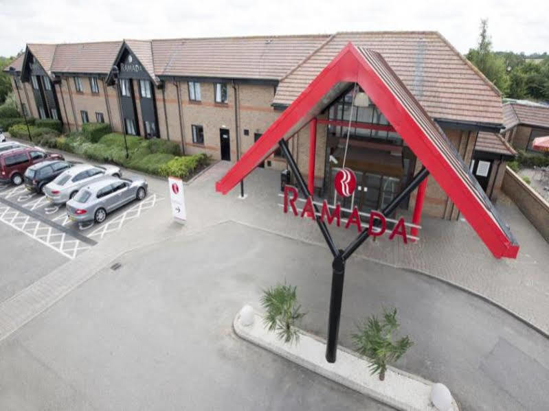 Отель Ramada Cambridge Fen Drayton Экстерьер фото